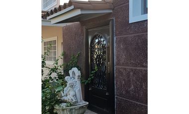 Casa Amplia y Moderna en Villas del Golf II