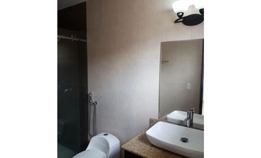 Casa Amplia y Moderna en Villas del Golf II