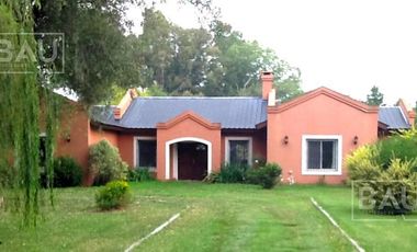 BAU PROPIEDADES- Casa estilo Campo - El Solar De Capilla