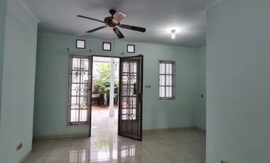 Disewakan Rumah Golden Vienna BSD City Tangerang Kondisi Rapi Siap Huni