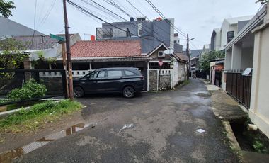 Rumah Termurah Samping Taman di Tebet Timur Jakarta Selatan