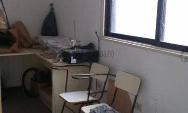 BARBARO ALQUILA OFICINA EN SAN MARIN CENTRO