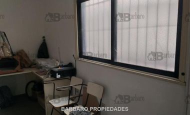 BARBARO ALQUILA OFICINA EN SAN MARIN CENTRO