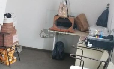 BARBARO ALQUILA OFICINA EN SAN MARIN CENTRO