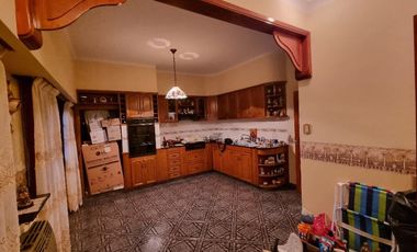 Casa en venta en Quilmes Sur
