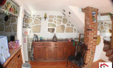 VENTA DE CASA CON ESPECTACULAR VISTA A LAS MONTAÑAS - MINERAL DEL CHICO