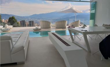 VENTA LUJOSA CASA EN EL POBLADO CON PISCINA. LAS PALMAS. Pedido US 3M