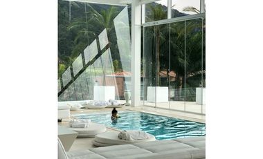 VENTA LUJOSA CASA EN EL POBLADO CON PISCINA. LAS PALMAS. Pedido US 3M
