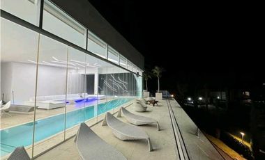 VENTA LUJOSA CASA EN EL POBLADO CON PISCINA. LAS PALMAS. Pedido US 3M