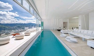 VENTA LUJOSA CASA EN EL POBLADO CON PISCINA. LAS PALMAS. Pedido US 3M
