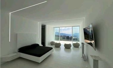 VENTA LUJOSA CASA EN EL POBLADO CON PISCINA. LAS PALMAS. Pedido US 3M