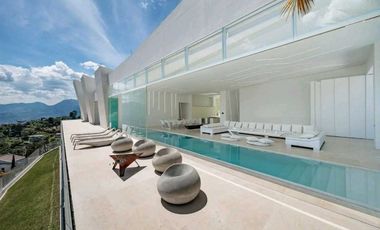 VENTA LUJOSA CASA EN EL POBLADO CON PISCINA. LAS PALMAS. Pedido US 3M