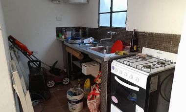 Casa PH en venta en Villa Dominico
