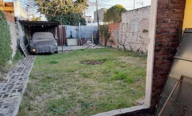 Casa PH en venta en Villa Dominico