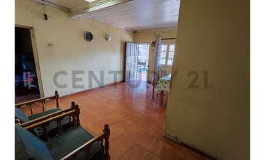 VENTA DE COMODA CASA CERCANA AL METRO VIVACETA