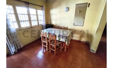 VENTA DE COMODA CASA CERCANA AL METRO VIVACETA