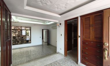 casa en venta en quinta oriental. Cod V13580