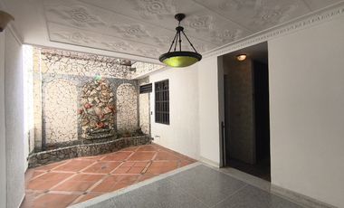 casa en venta en quinta oriental. Cod V13580