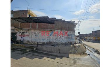 En Venta Local Comercial En Esquina Canal Via Bellavista Sullana