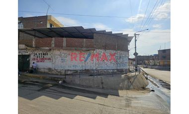 En Venta Local Comercial En Esquina Canal Via Bellavista Sullana