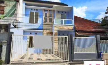 Rumah 2 Lantai Luas 142 di Teluk Etna Arjosari kota Malang