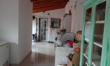 Casa - Claypole