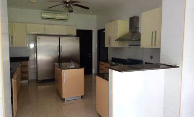 Venta  de Casa en PH Senderos de Cruces, Clayton Ancon