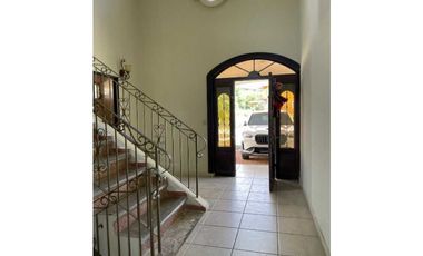 VENDO CASA DE DOBLE PISO EN DAVID