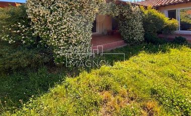 Casa en venta de 4 dorm. en Nogales, Machalí