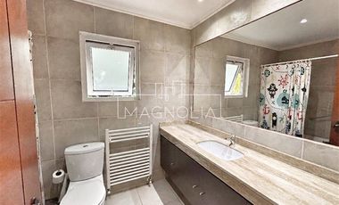 Casa en venta de 4 dorm. en Nogales, Machalí