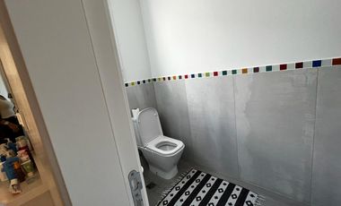 Hermosa casa racionalista en venta al lago central