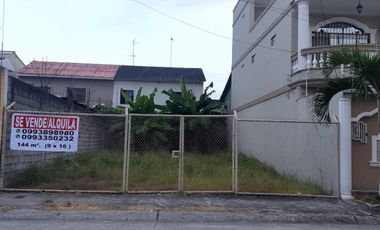 Vendo terreno en ACUARELA DEL RIO. calle vehicular. 144.50 m². Buena ubicación.