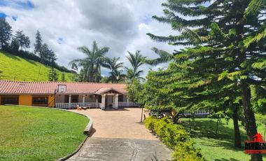 casa campestre en arriendo en vereda la playa. Cod A5513