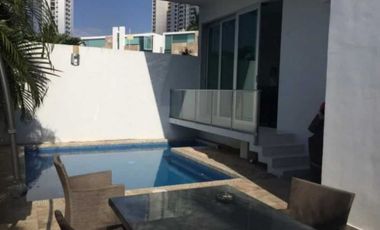 VENTA DE CASA 520MTS2 ALTOS DEL GOLF