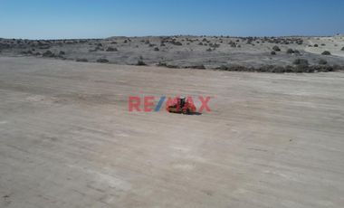 🌾 ¡Oportunidad única para inversionistas y agricultores! 🚜

Se vende  terreno agrícola de 212.34 hectáreas, un área vasta y fértil que promete ser e