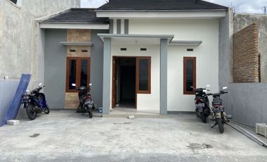 Rumah Pesan Bangun di Dekat Stasiun Klaten