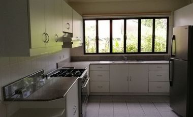 3 Bedrooms Semi-Furnished House in Mandaue City,Cebu