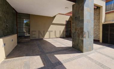 ARRIENDO CASA EN ANDALUÉ A UN PAR DE CUADRAS DEL COLEGIO ALEMÁN