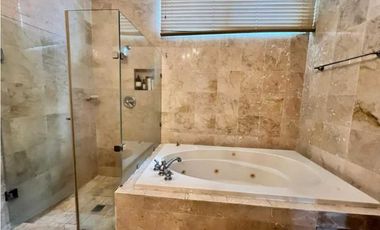 Se vende o alquila apto en Ph Peninsula