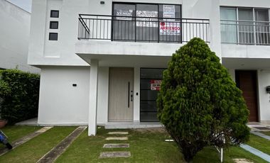 casa en venta en la floresta. Cod V3462