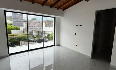 casa en venta en la floresta. Cod V3462