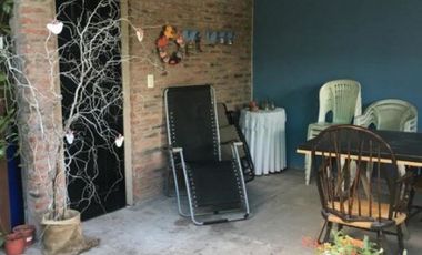 CHALET 3 DORM., ESCRIT., QUINCHO, PARQUE Y COCHERA X 2. Chalet en Venta.