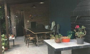 CHALET 3 DORM., ESCRIT., QUINCHO, PARQUE Y COCHERA X 2. Chalet en Venta.