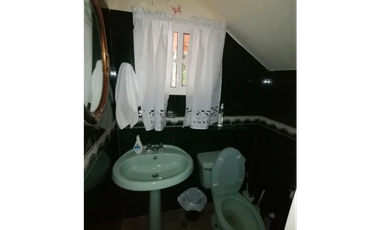 Casa en Cerro Azul Oferta Preciosa casa-venta por viaje