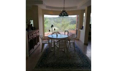 Casa en Cerro Azul Oferta Preciosa casa-venta por viaje