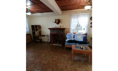 Casa en Cerro Azul Oferta Preciosa casa-venta por viaje
