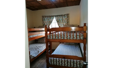 Casa en Cerro Azul Oferta Preciosa casa-venta por viaje