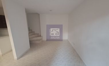 COD. 2178 - SE ARRIENDA CASA - BARRIO: PALOMITAS