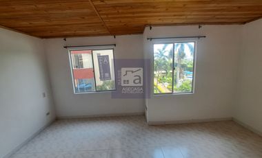 COD. 2178 - SE ARRIENDA CASA - BARRIO: PALOMITAS