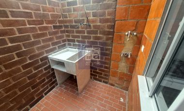 COD. 2178 - SE ARRIENDA CASA - BARRIO: PALOMITAS